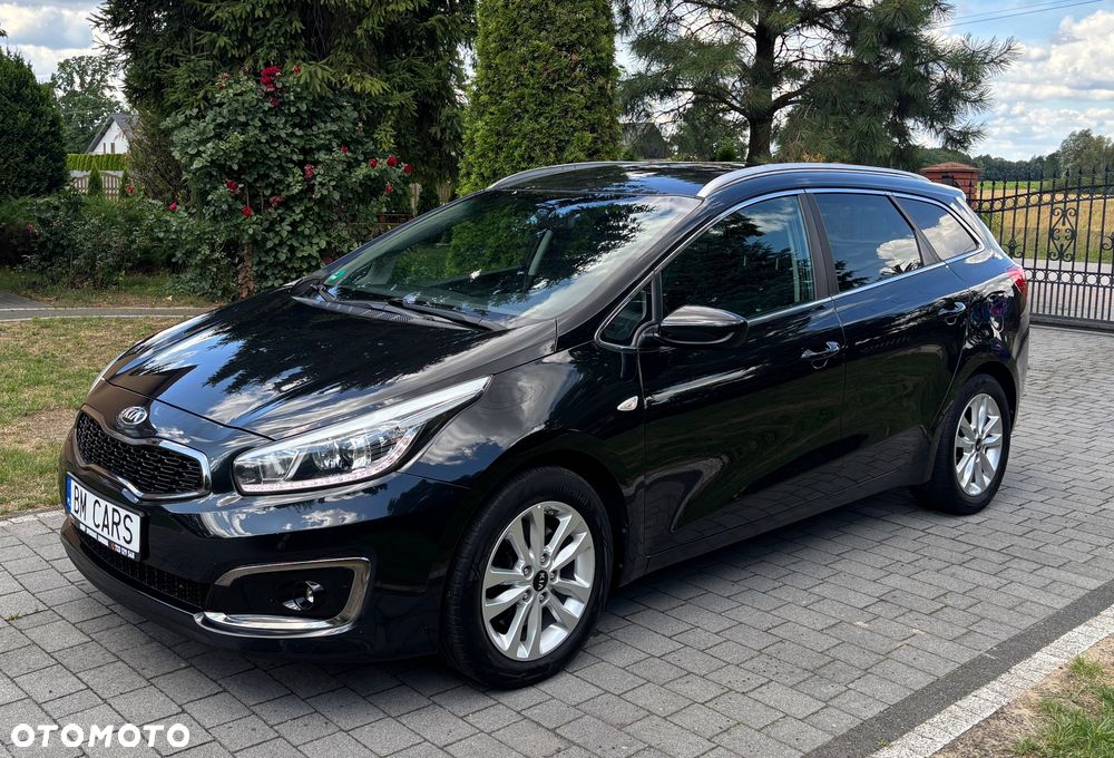 Kia Ceed 1.6 CRDi 136 ISG Dream-Team Edition - 9