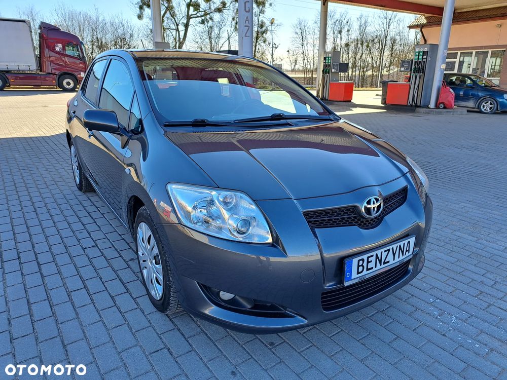 Toyota Auris - 4