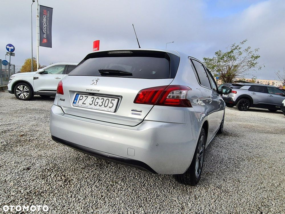 Peugeot 308 1.2 PureTech Allure S&S - 9
