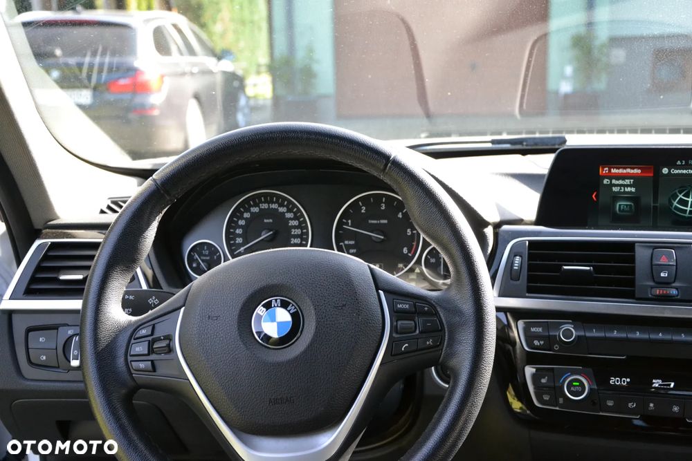 BMW Seria 3 320d Luxury Line Purity sport - 13