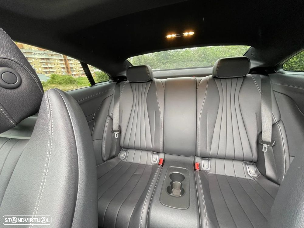 Mercedes-Benz E 200 AMG Line - 15