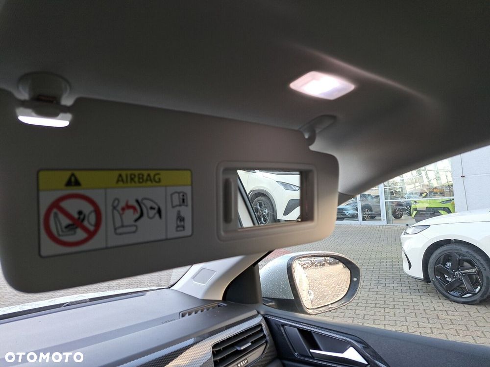 Volkswagen Taigo - 32