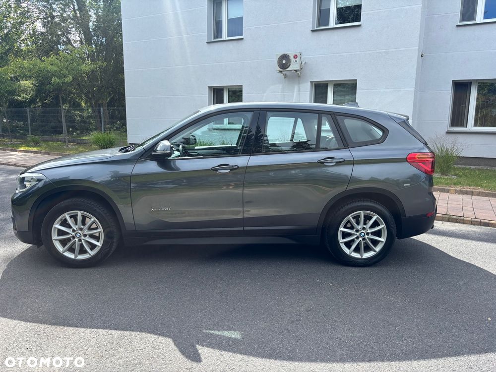 BMW X1 xDrive20i - 25