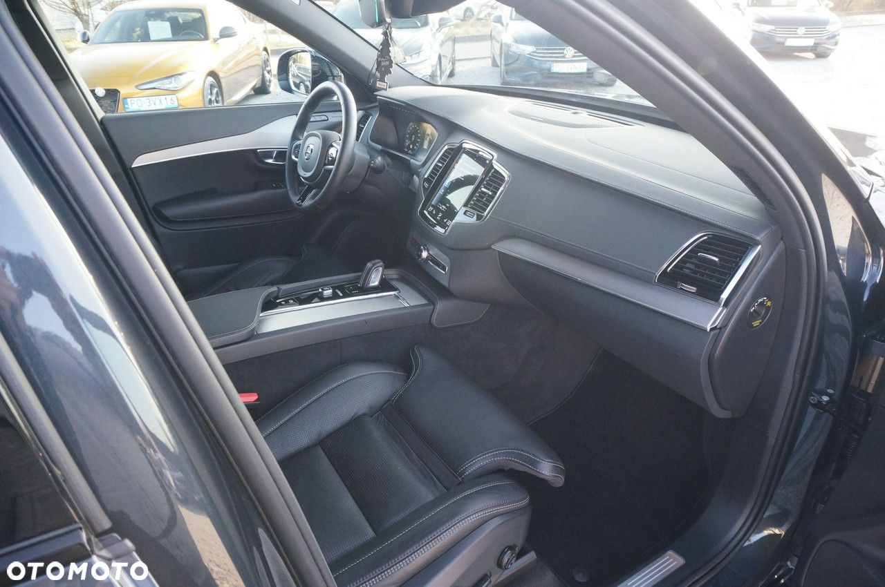 Volvo XC 90 - 35