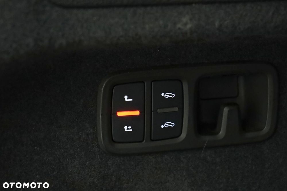 Audi Q8 55 TFSI mHEV Quattro Tiptronic - 9