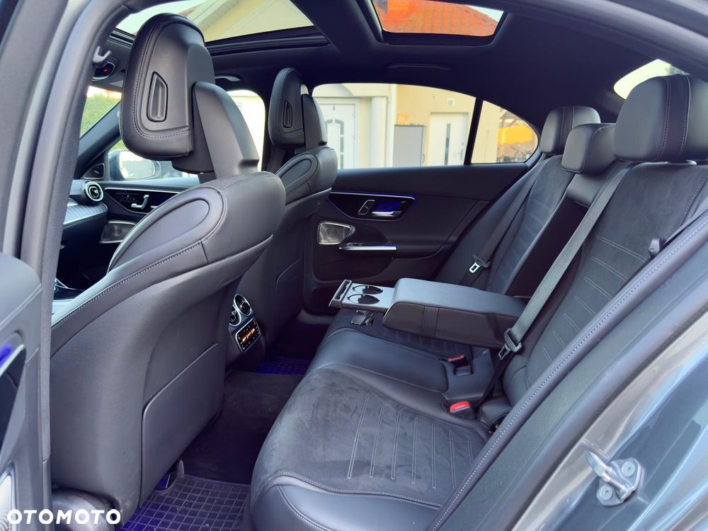 Mercedes-Benz Klasa C ver-300-de-phev-4--matic-amg - 19