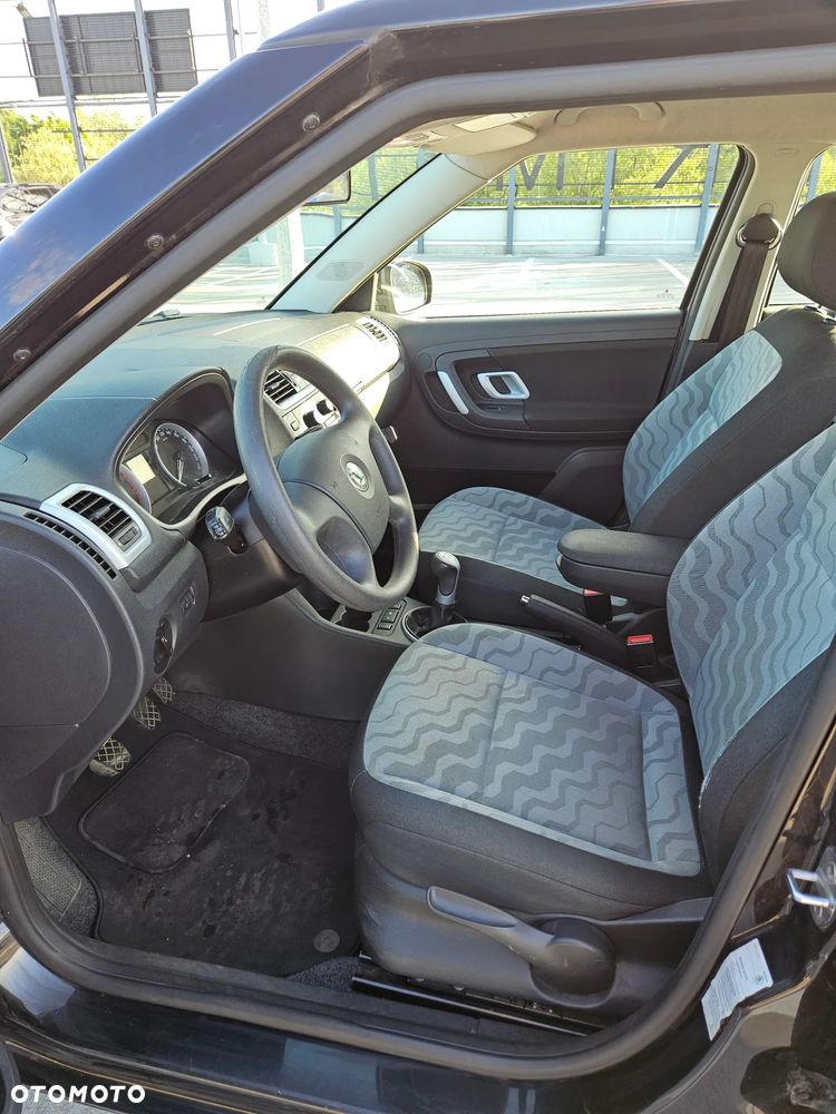 Skoda Fabia - 8