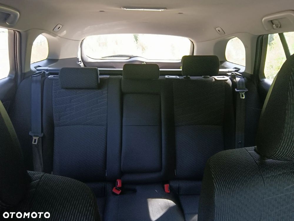 Toyota Avensis 2.0 D-4D Premium - 8