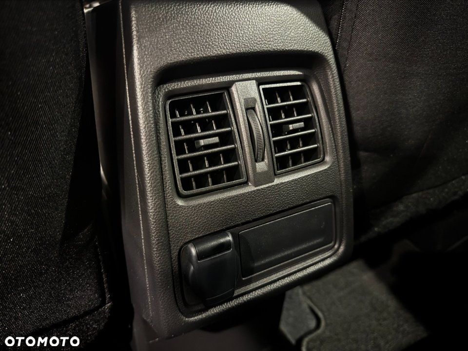 Mitsubishi ASX - 11