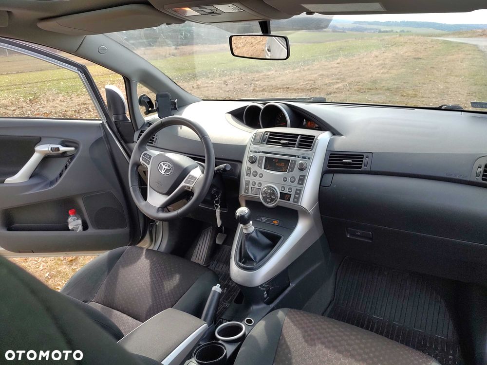 Toyota Verso - 3