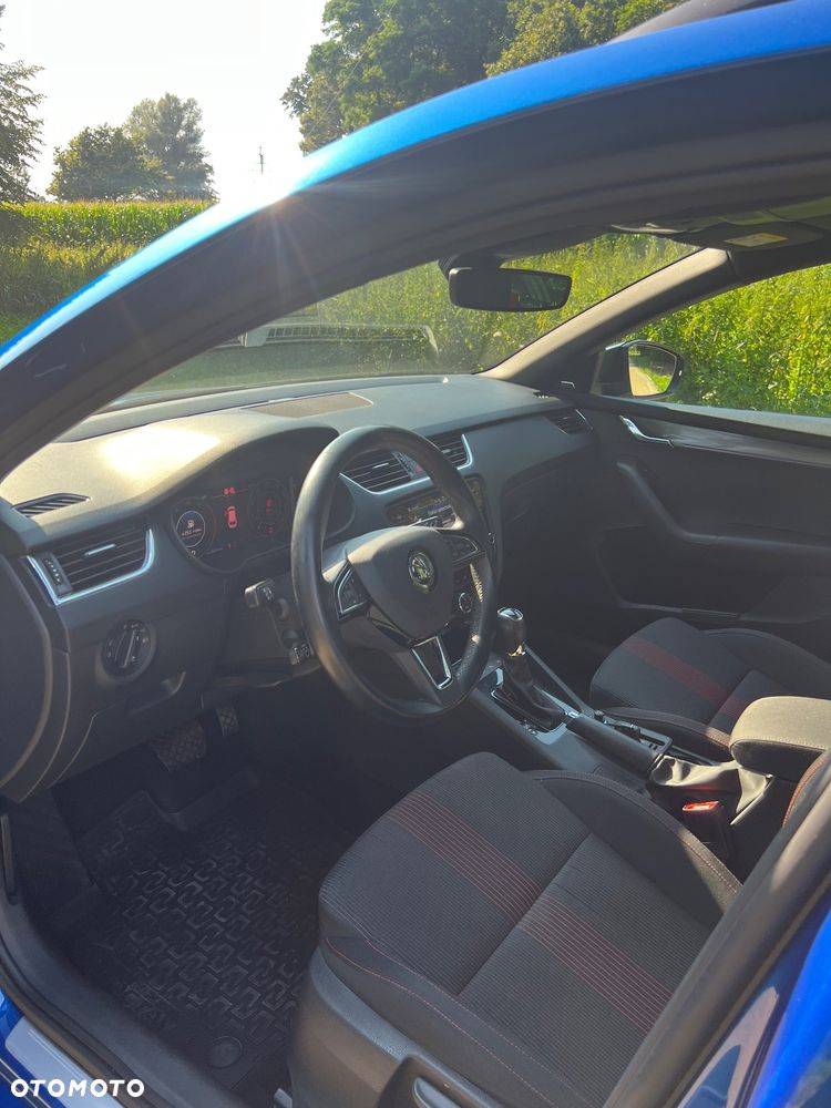 Skoda Octavia 2.0 TDI Sportline DSG - 2