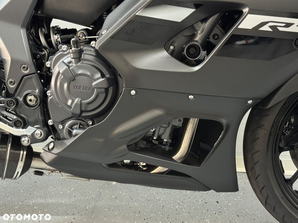 Yamaha R7 - 11
