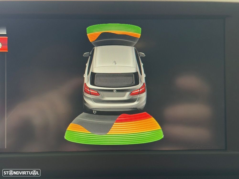 BMW 218 Active Tourer d Advantage - 42