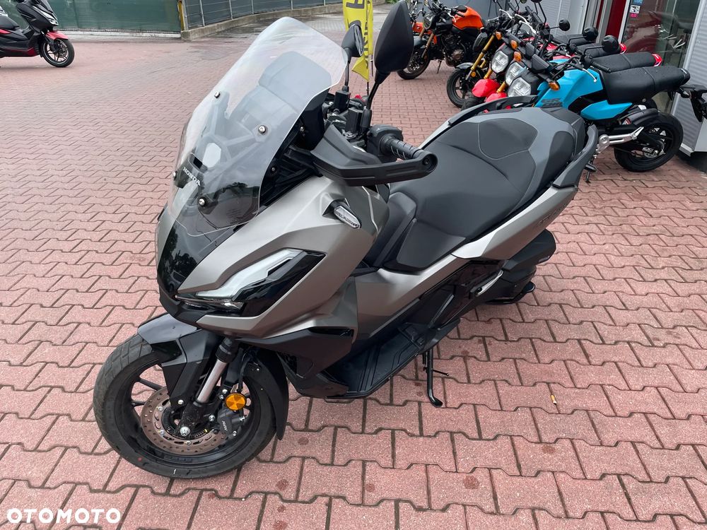 Honda ADV350 - 2