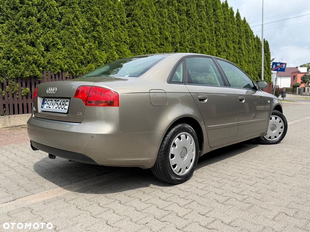 Audi A4 Limousine - 18