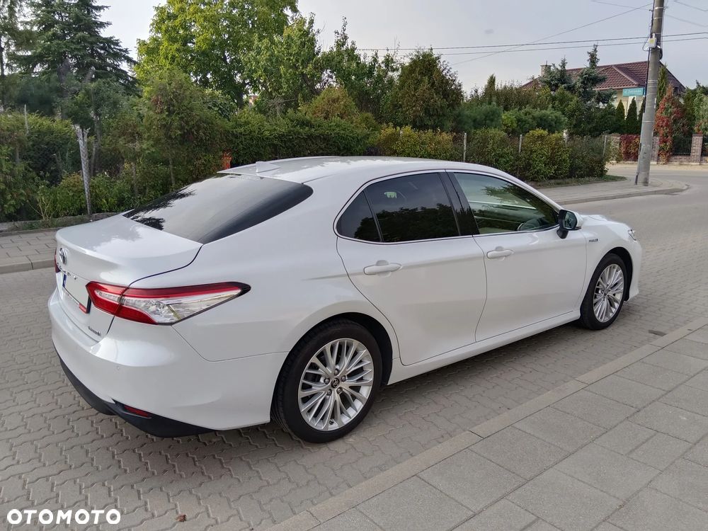 Toyota Camry 2.5 Hybrid Executive CVT - 3