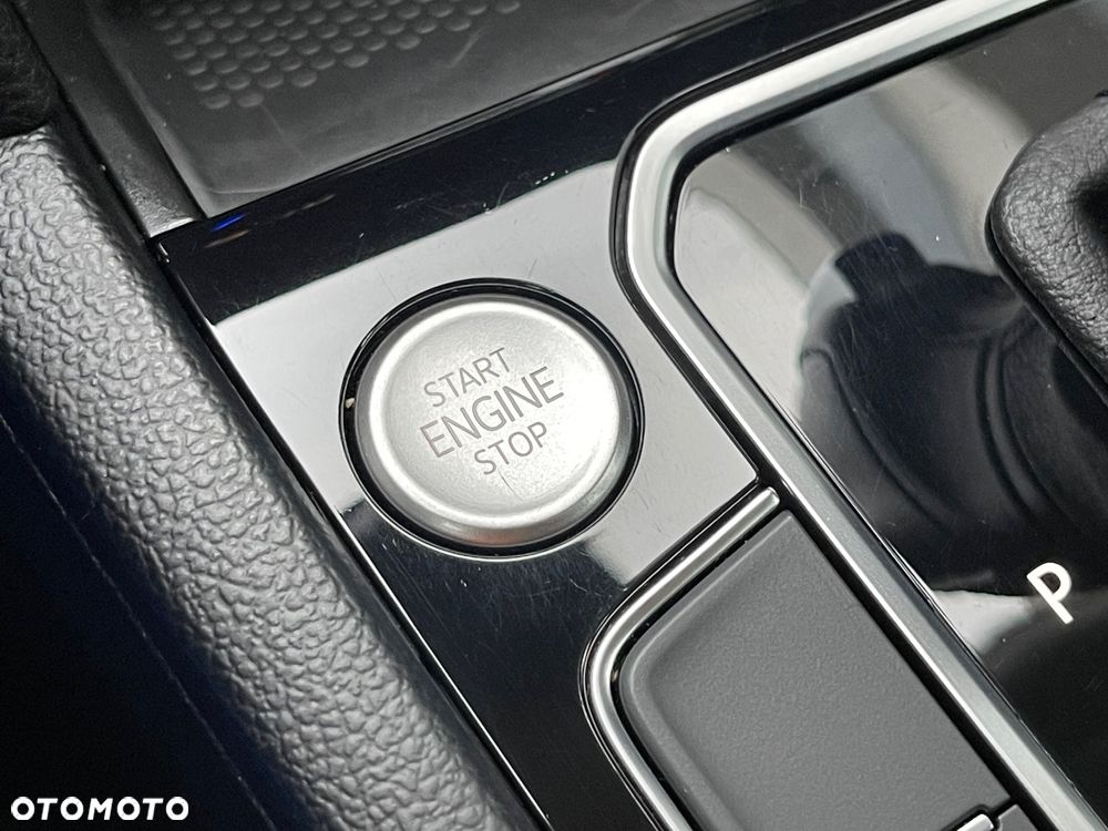 Volkswagen Passat 2.0 TDI EVO Business DSG - 34