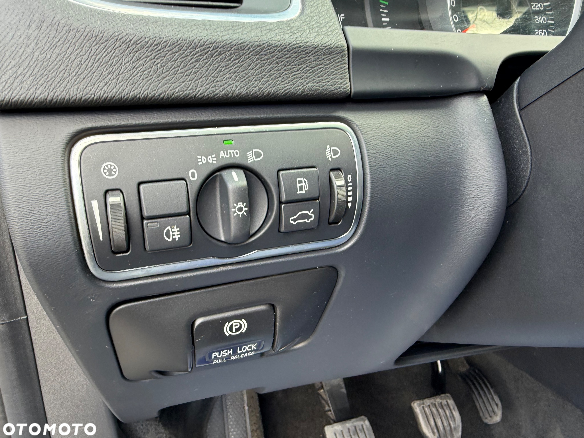 Volvo V60 D4 - 28
