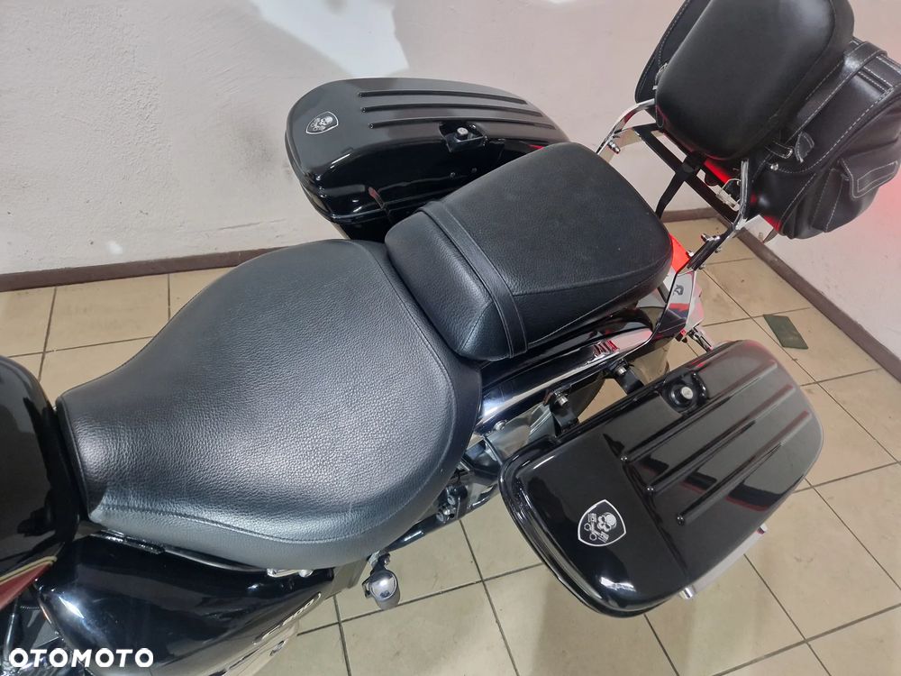 Suzuki VL 800 Volusia - Boulevard C50 - 14