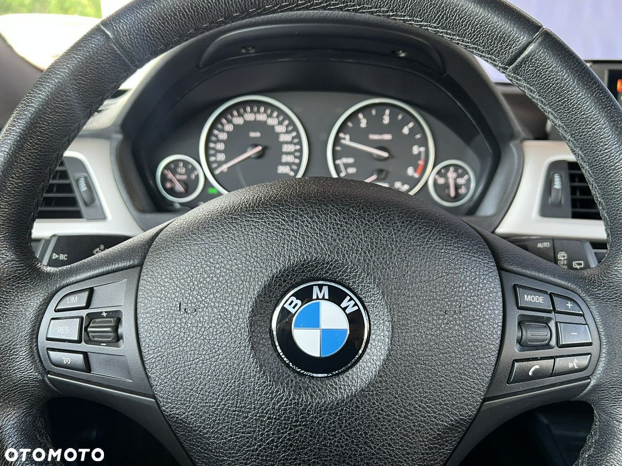 BMW Seria 3 - 22