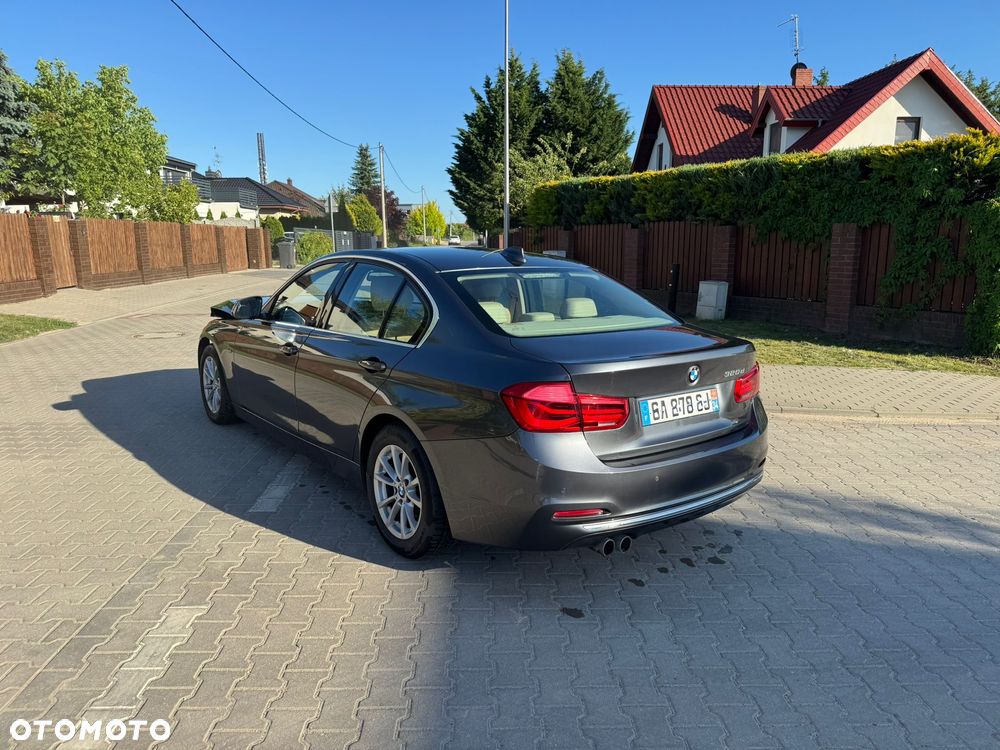 BMW Seria 3 320d Efficient Dynamics Luxury Line EU6 - 5