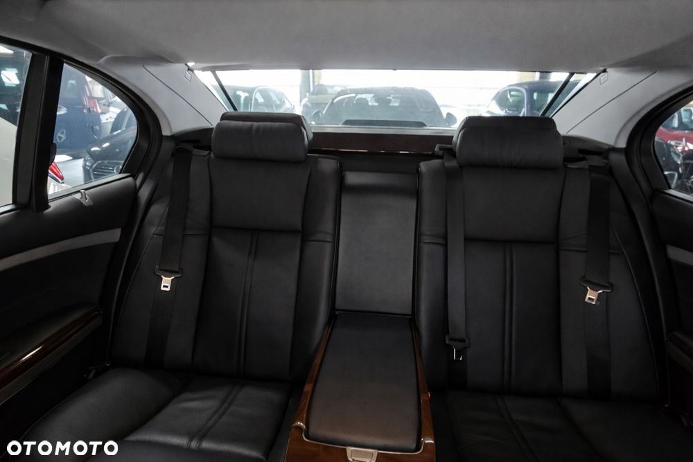 BMW Seria 7 745Li - 10