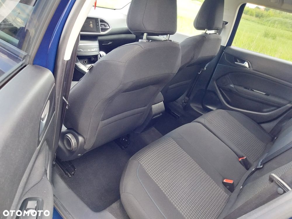 Peugeot 308 1.2 PureTech GPF Active Pack S&S - 18