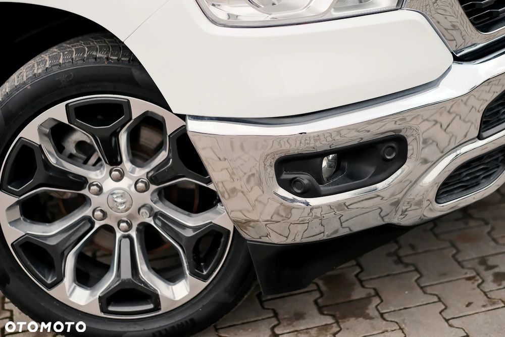 RAM 1500 Crew Cab Shortbed Bighorn - 17