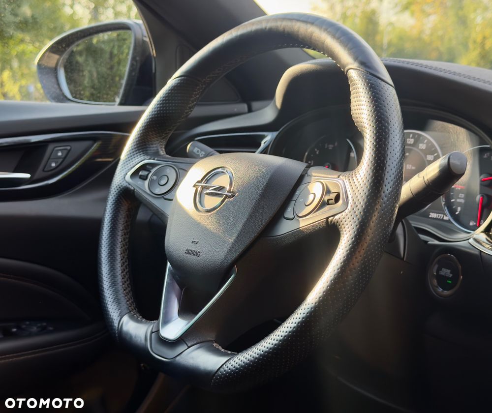 Opel Insignia CT 2.0 CDTI Exclusive S&S - 24