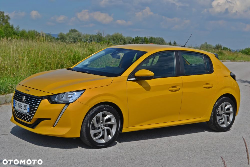 Peugeot 208 - 16