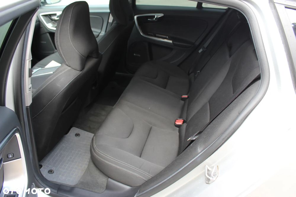 Volvo V60 D2 - 21