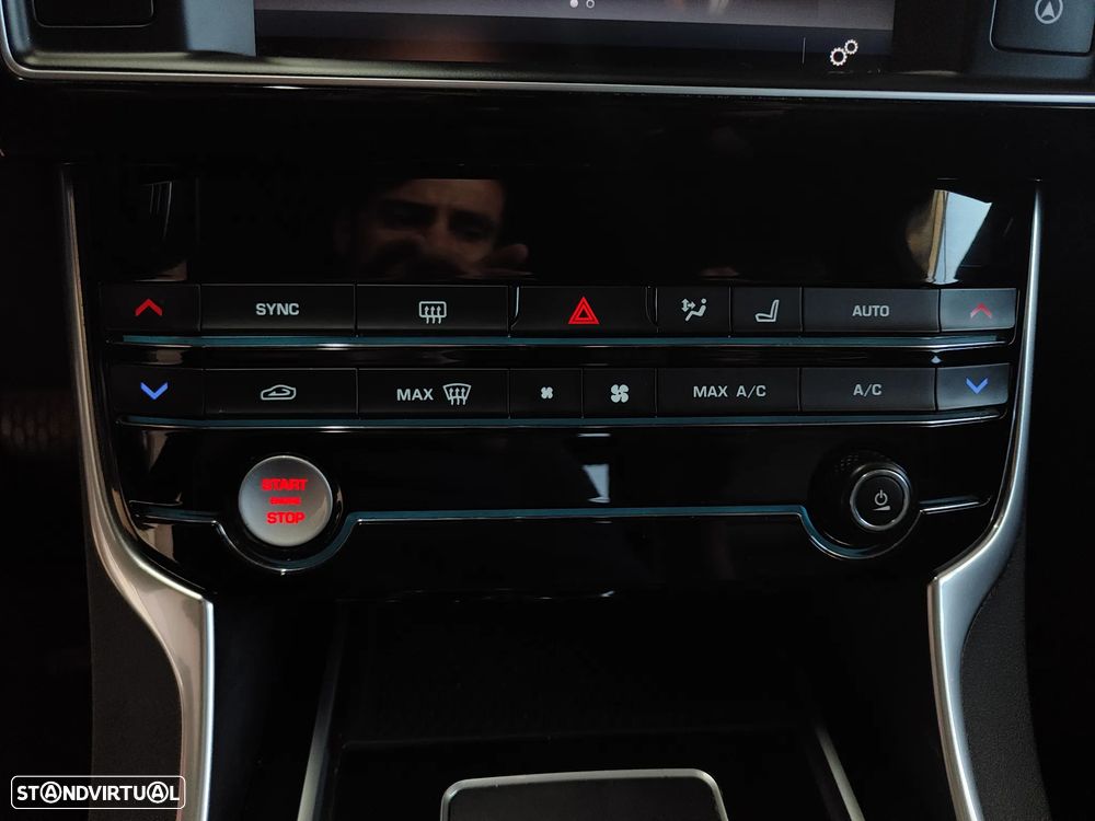 Jaguar XE 20d Aut. R-Sport - 30