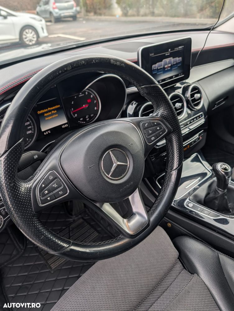 Mercedes-Benz C - 12