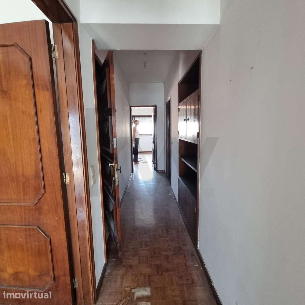 T2 para Remodelar junto à Câmara de Gaia | Mafamude - Grande imagem: 4/19