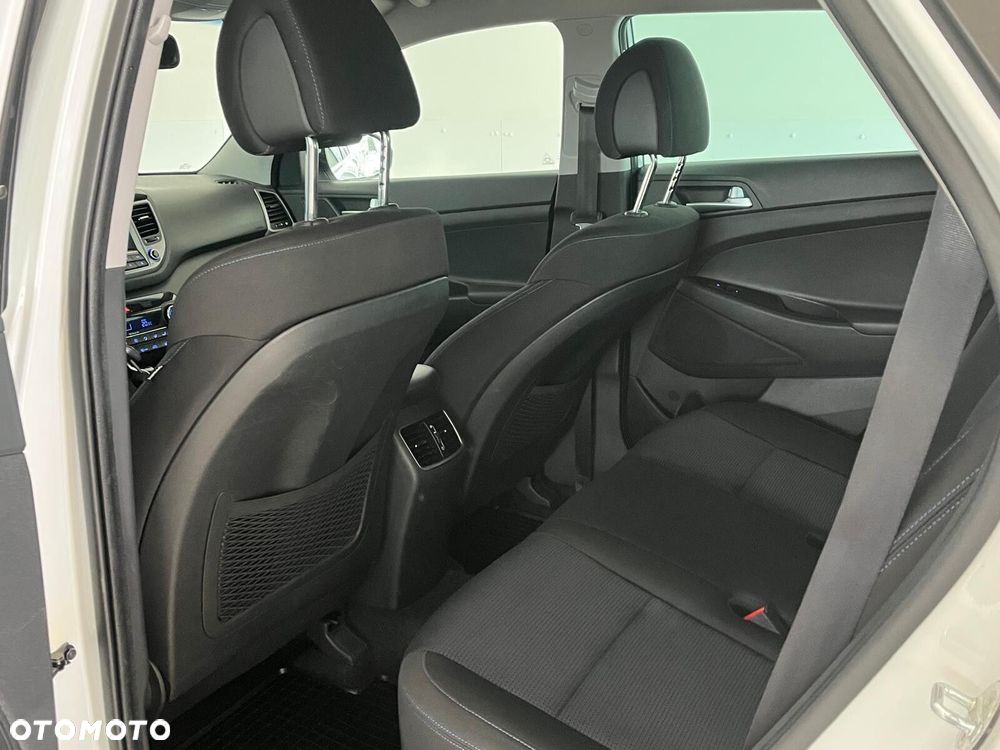 Hyundai Tucson 1.7 CRDI BlueDrive Style 2WD DCT - 31