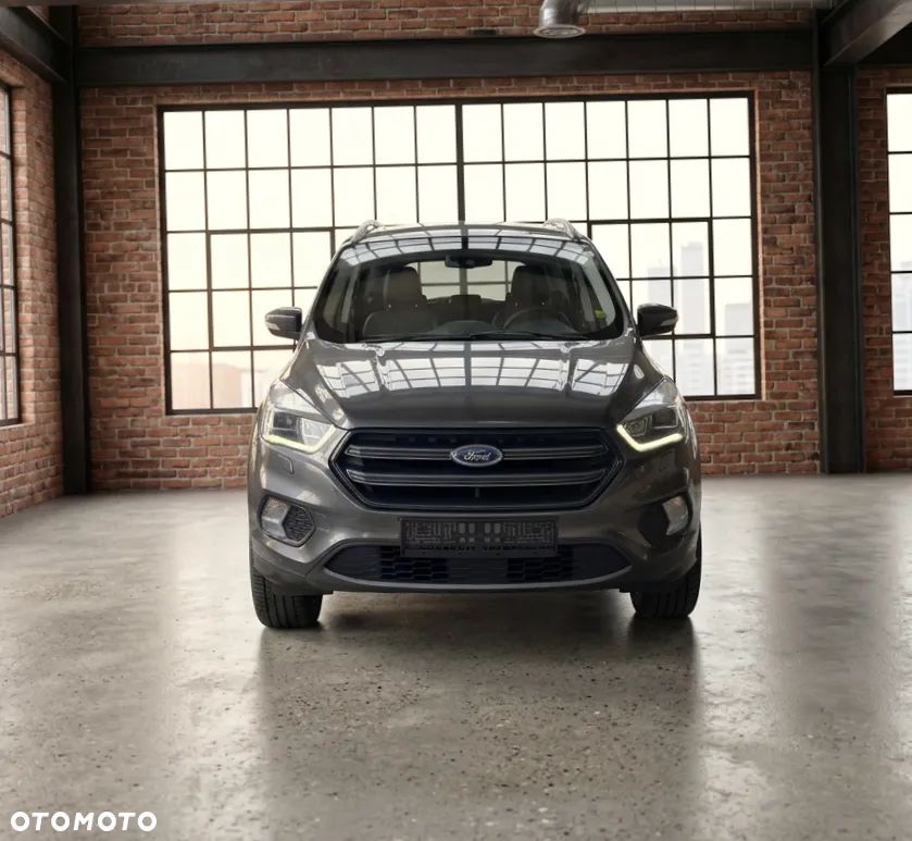 Ford Kuga 1.5 EcoBoost 2x4 ST-Line - 2