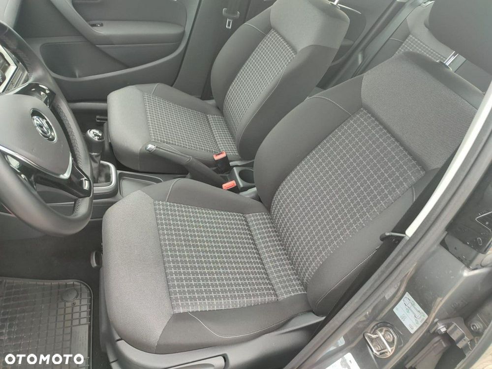 Volkswagen Polo - 27
