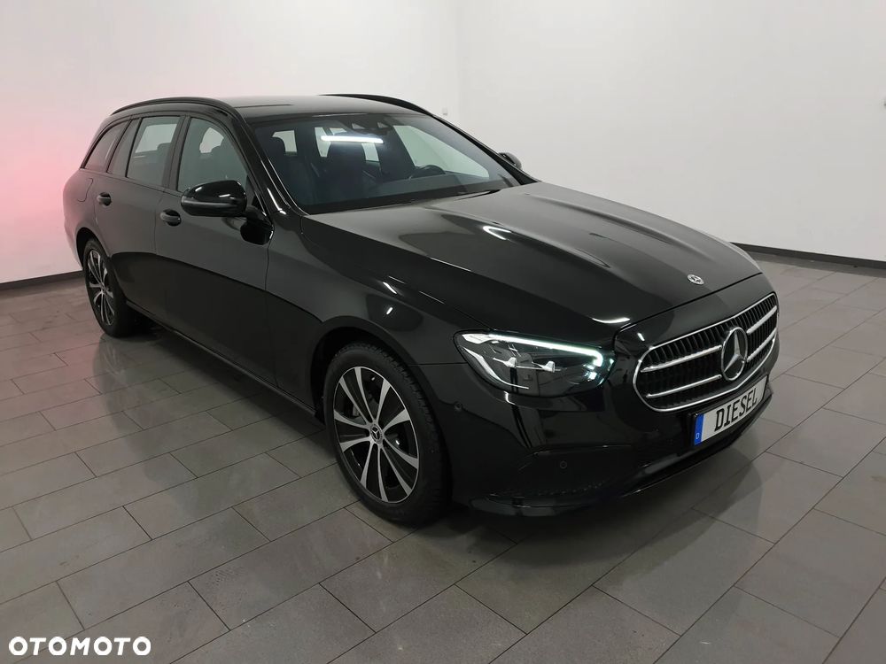 Mercedes-Benz Klasa E 300 de 4Matic 9G-TRONIC AMG Line - 3
