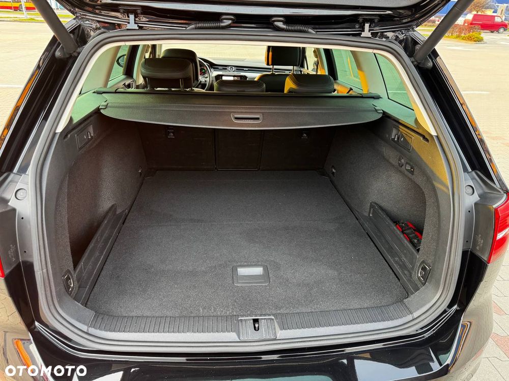 Volkswagen Passat 2.0 TDI BMT 4Mot Highline DSG - 12