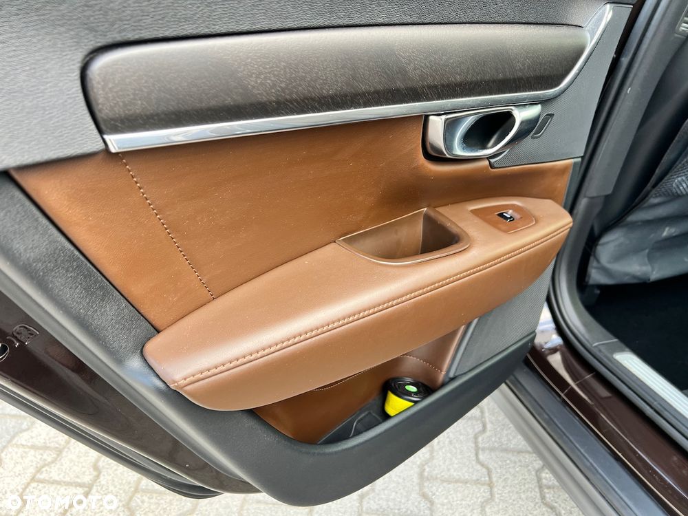 Volvo V90 Cross Country - 13