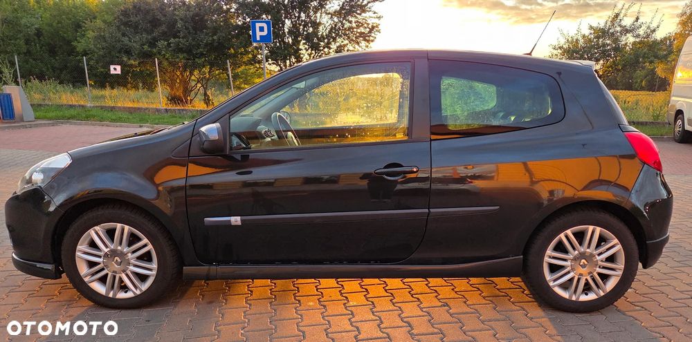 Renault Clio 1.6 16V GT - 10
