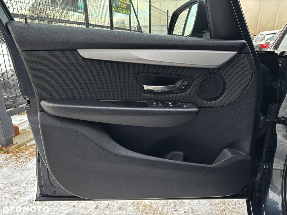 BMW Seria 2 218i Advantage - 10
