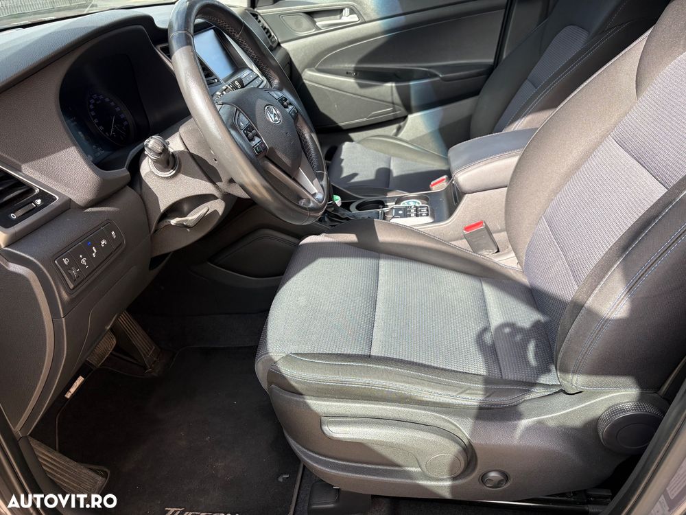 Hyundai Tucson 2.0 CRDI 4WD 6AT Style - 7
