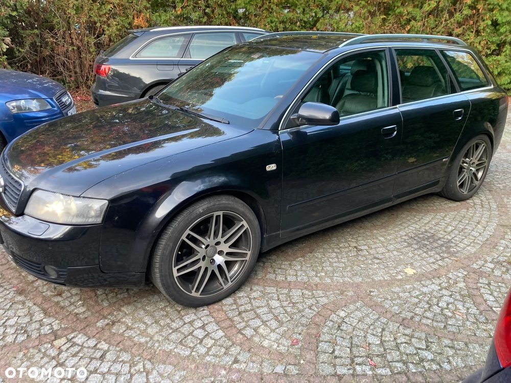 Audi A4 Avant 2004 photo 2