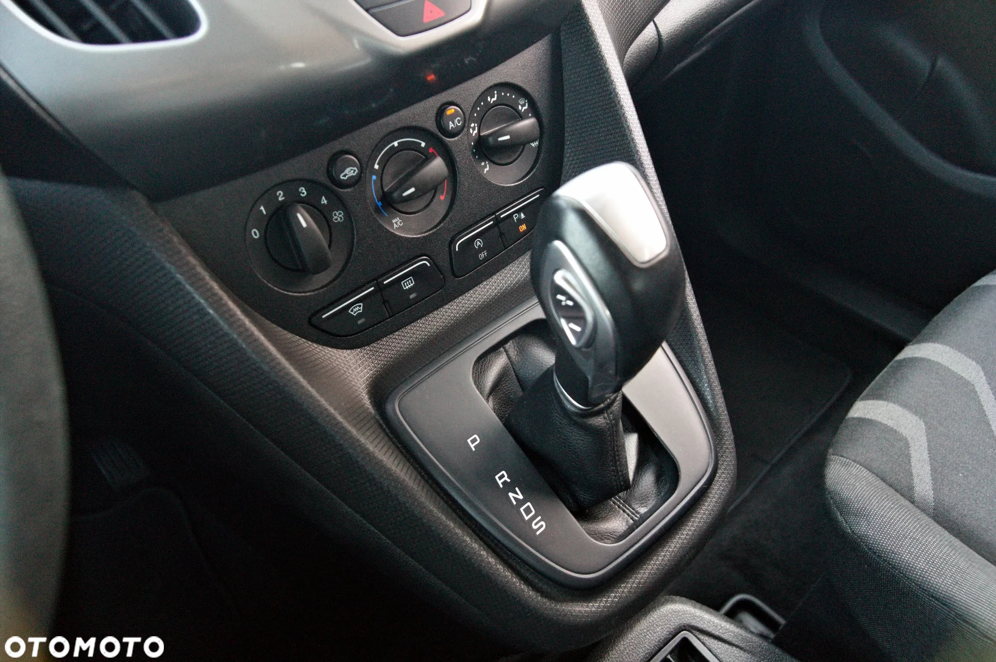 Ford Transit Connect 240 L2 LKW Autm Trend - 15