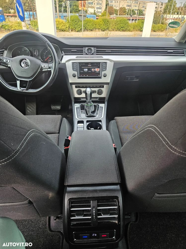 Volkswagen Passat - 10