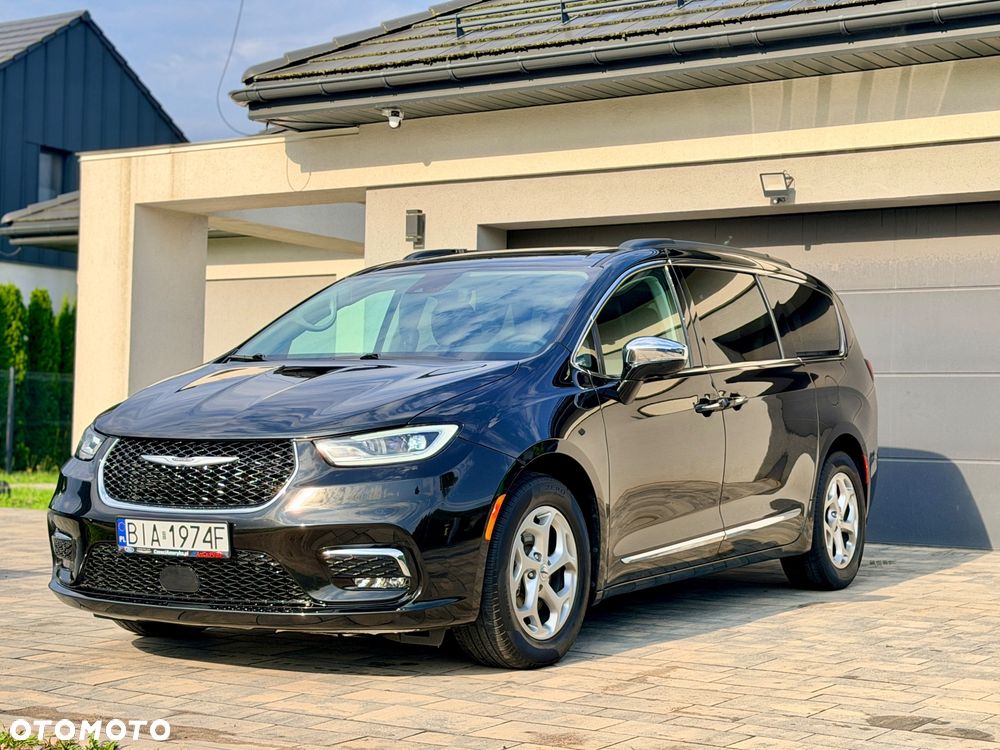 Chrysler Pacifica - 2