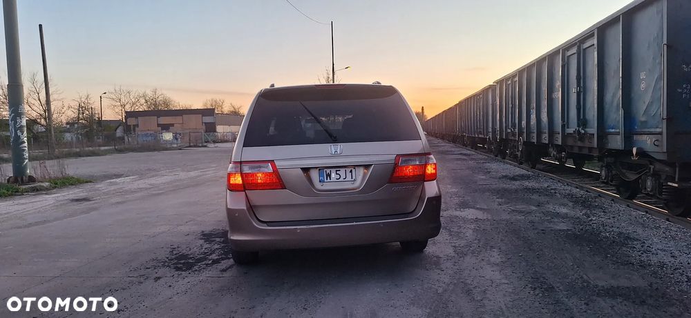 Honda Odyssey 3.5 LX - 6