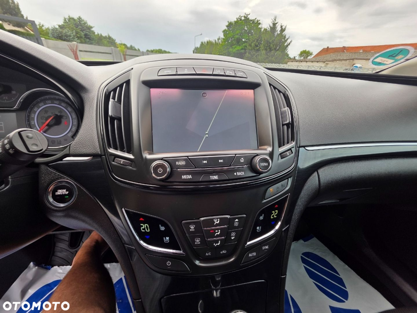 Opel Insignia - 12