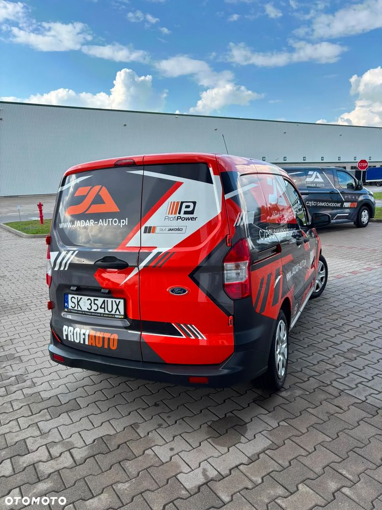 Ford Transit Courier Ambiente - 4